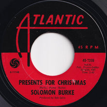 画像をギャラリービューアに読み込む, Solomon Burke - Presents For Christmas / A Tear Fell (7 inch Record / Used)
