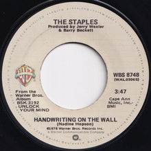 画像をギャラリービューアに読み込む, Staples - Chica Boom / Handwriting On The Wall (7 inch Record / Used)