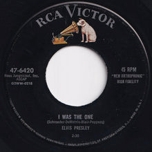 Load image into Gallery viewer, Elvis Presley - Heartbreak Hotel / I Was The One (7 inch Record / Used)