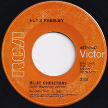 画像をギャラリービューアに読み込む, Elvis Presley - Blue Christmas / Santa Claus Is Back In Town (7 inch Record / Used)