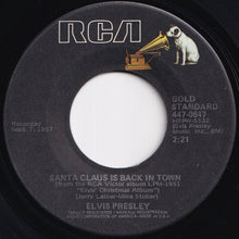 画像をギャラリービューアに読み込む, Elvis Presley - Blue Christmas / Santa Claus Is Back In Town (7 inch Record / Used)