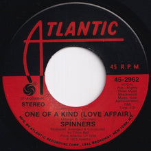 画像をギャラリービューアに読み込む, Spinners - One Of A Kind (Love Affair) / Don't Let The Green Grass Fool You (7 inch Record / Used)