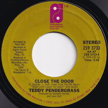 Load image into Gallery viewer, Teddy Pendergrass - Close The Door / Shout And Scream (7 inch Record / Used)