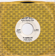 画像をギャラリービューアに読み込む, Bobby Gregg - Walk On / The Drummer Man (7 inch Record / Used)