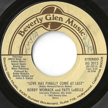 画像をギャラリービューアに読み込む, Bobby Womack, Patti LaBelle - Love Has Finally Come At Last / American Dream (7 inch Record / Used)