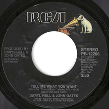 画像をギャラリービューアに読み込む, Daryl Hall & John Oates - Private Eyes / Tell Me What You Want (7 inch Record / Used)
