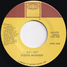画像をギャラリービューアに読み込む, Stevie Wonder - Do I Do / Rocket Love (7 inch Record / Used)