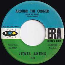画像をギャラリービューアに読み込む, Jewel Akens - Georgie Porgie / Around The Corner (From My House) (7 inch Record / Used)