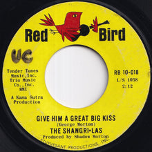 画像をギャラリービューアに読み込む, Shangri-Las - Give Him A Great Big Kiss / Twist And Shout (7 inch Record / Used)
