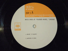 画像をギャラリービューアに読み込む, Miles Davis - Miles Davis At Plugged Nickel, Chicago (LP-Vinyl Record/Used)