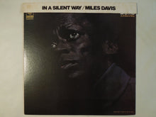 画像をギャラリービューアに読み込む, Miles Davis - In A Silent Way (LP-Vinyl Record/Used)