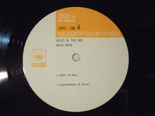画像をギャラリービューアに読み込む, Miles Davis - Miles In The Sky (LP-Vinyl Record/Used)