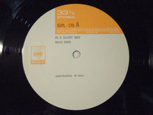 画像をギャラリービューアに読み込む, Miles Davis - In A Silent Way (LP-Vinyl Record/Used)
