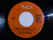 画像をギャラリービューアに読み込む, Isley Brothers - Groove With You / Footsteps In The Dark (Part 1&2) (7inch-Vinyl Record/Used)