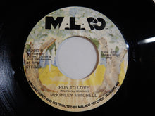 画像をギャラリービューアに読み込む, McKinley Mitchell - Poverty / Run To Love (7inch-Vinyl Record/Used)