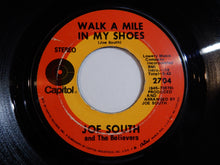 Load image into Gallery viewer, Joe South And The Believers - Walk A Mile In My Shoes / Shelter (7inch-Vinyl Record/Used)
