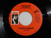 画像をギャラリービューアに読み込む, Staple Singers - Respect Yourself / You've Got To Earn It (7inch-Vinyl Record/Used)