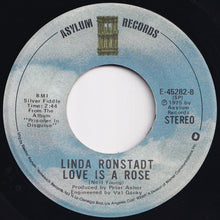 画像をギャラリービューアに読み込む, Linda Ronstadt - Heat Wave / Love Is A Rose (7 inch Record / Used)