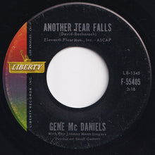 画像をギャラリービューアに読み込む, Gene McDaniels - Chip Chip / Another Tear Falls (7 inch Record / Used)