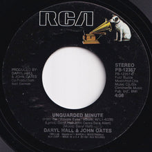 画像をギャラリービューアに読み込む, Daryl Hall & John Oates - I Can't Go For That (No Can Do) / Unguarded Minute (7 inch Record / Used)