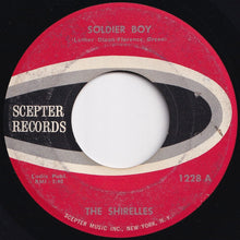 画像をギャラリービューアに読み込む, Shirelles - Soldier Boy / Love Is A Swingin' Thing (7 inch Record / Used)