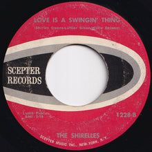 画像をギャラリービューアに読み込む, Shirelles - Soldier Boy / Love Is A Swingin' Thing (7 inch Record / Used)