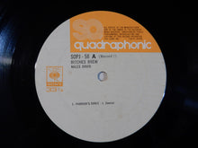 画像をギャラリービューアに読み込む, Miles Davis - Bitches Brew (2LP-Vinyl Record/Used)
