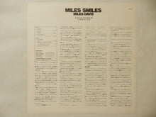 画像をギャラリービューアに読み込む, Miles Davis - Miles Smiles (LP-Vinyl Record/Used)