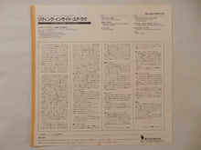 画像をギャラリービューアに読み込む, Earl Klugh - Living Inside Your Love (LP-Vinyl Record/Used)