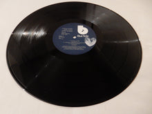 画像をギャラリービューアに読み込む, Earl Klugh - Living Inside Your Love (LP-Vinyl Record/Used)