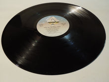 画像をギャラリービューアに読み込む, Aretha Franklin - Love All The Hurt Away (LP-Vinyl Record/Used)