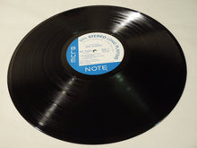 画像をギャラリービューアに読み込む, Eric Dolphy Out To Lunch! Blue Note GXK 8046