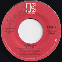 画像をギャラリービューアに読み込む, Lee Ritenour - Is It You / Countdown (Captain Fingers) (7 inch Record / Used)
