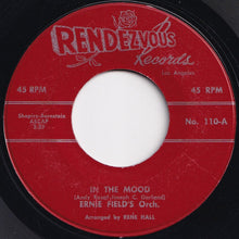 画像をギャラリービューアに読み込む, Ernie Field&#39;s Orch. - In The Mood / Christopher Columbus (7 inch Record / Used)

