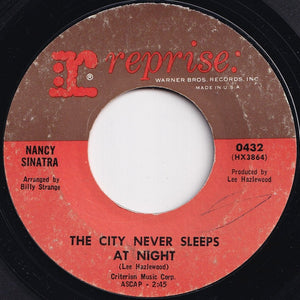 Nancy Sinatra - These Boots Are Made For Walkin' / The City Never Sleeps At Night (7 inch Record / Used)