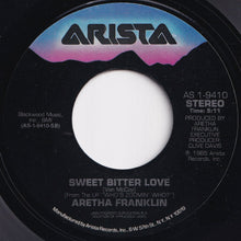 画像をギャラリービューアに読み込む, Aretha Franklin - Who&#39;s Zoomin&#39; Who / Sweet Bitter Love (7 inch Record / Used)
