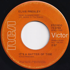 Elvis Presley - Burning Love / It's A Matter Of Time (7 inch Record / Used)