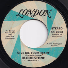 画像をギャラリービューアに読み込む, Bloodstone - Give Me Your Heart / Something&#39;s Missing (7 inch Record / Used)
