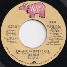 画像をギャラリービューアに読み込む, Bee Gees - Love So Right / You Stepped Into My Life (7 inch Record / Used)
