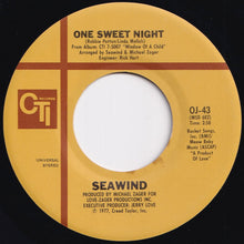 画像をギャラリービューアに読み込む, Seawind - One Sweet Night / Do Listen To (7 inch Record / Used)
