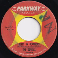 Load image into Gallery viewer, Dovells - Betty In Bermudas / Dance The Froog (7 inch Record / Used)

