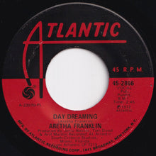画像をギャラリービューアに読み込む, Aretha Franklin - Day Dreaming / I&#39;ve Been Loving You Too Long (7 inch Record / Used)
