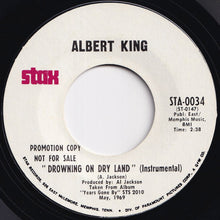 画像をギャラリービューアに読み込む, Albert King - Drowning On Dry Land / (Instrumental) (7 inch Record / Used)
