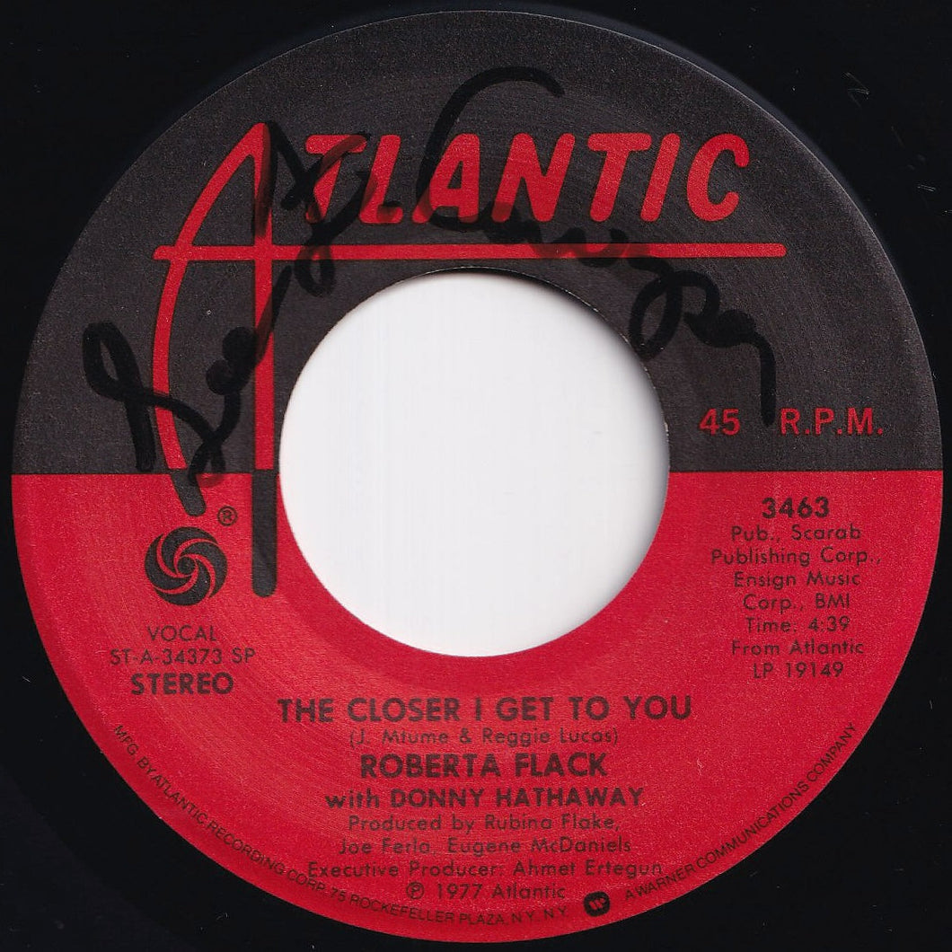 Roberta Flack, Donny Hathaway - The Closer I Get To You / Love Is The Healing (7 inch Record / Used)