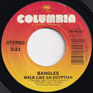 Bangles - Walk Like An Egyptian / Angels Don't Fall In Love (7 inch Record / Used)