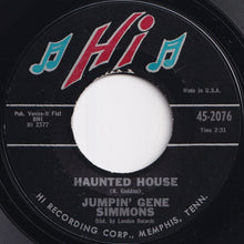 画像をギャラリービューアに読み込む, Jumpin&#39; Gene Simmons - Haunted House / Hey, Hey Little Girl (7 inch Record / Used)
