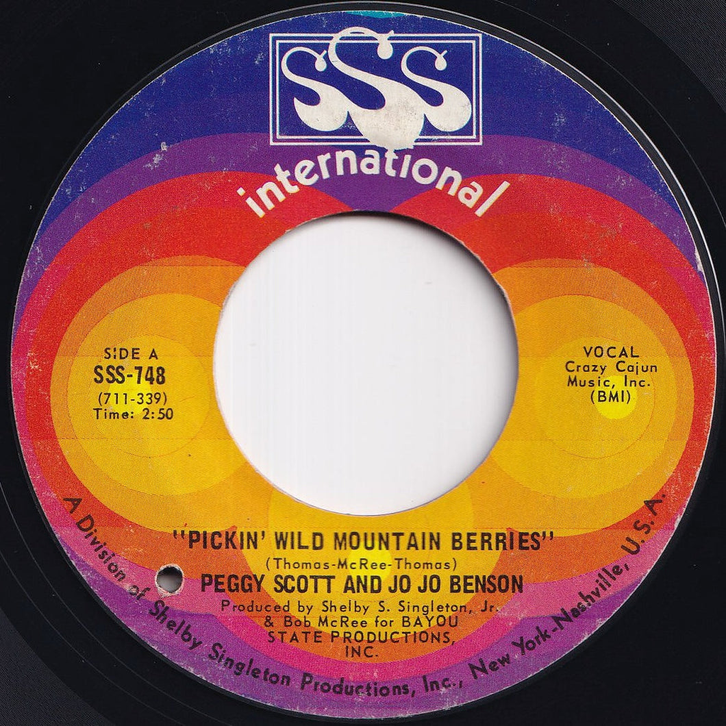 Peggy Scott & Jo Jo Benson - Pickin' Wild Mountain Berries / Pure Love And Pleasure (7 inch Record / Used)