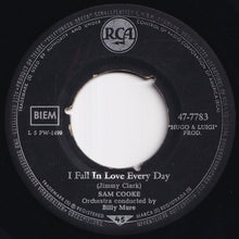 Load image into Gallery viewer, Sam Cooke - Chain Gang / I Fall In Love Every Day (7 inch Record / Used)

