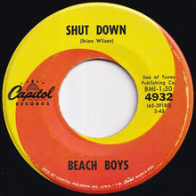 画像をギャラリービューアに読み込む, Beach Boys - Surfin&#39; U.S.A. / Shut Down (7 inch Record / Used)
