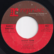 画像をギャラリービューアに読み込む, Nancy Sinatra - Sugar Town / Summer Wine (7 inch Record / Used)
